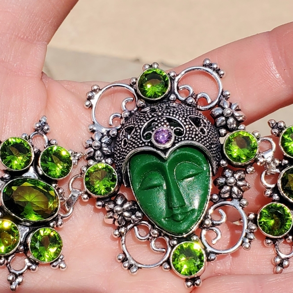 New Carved Goddess Face Peridot 925 Silver Bracelet. - Picture 14 of 15